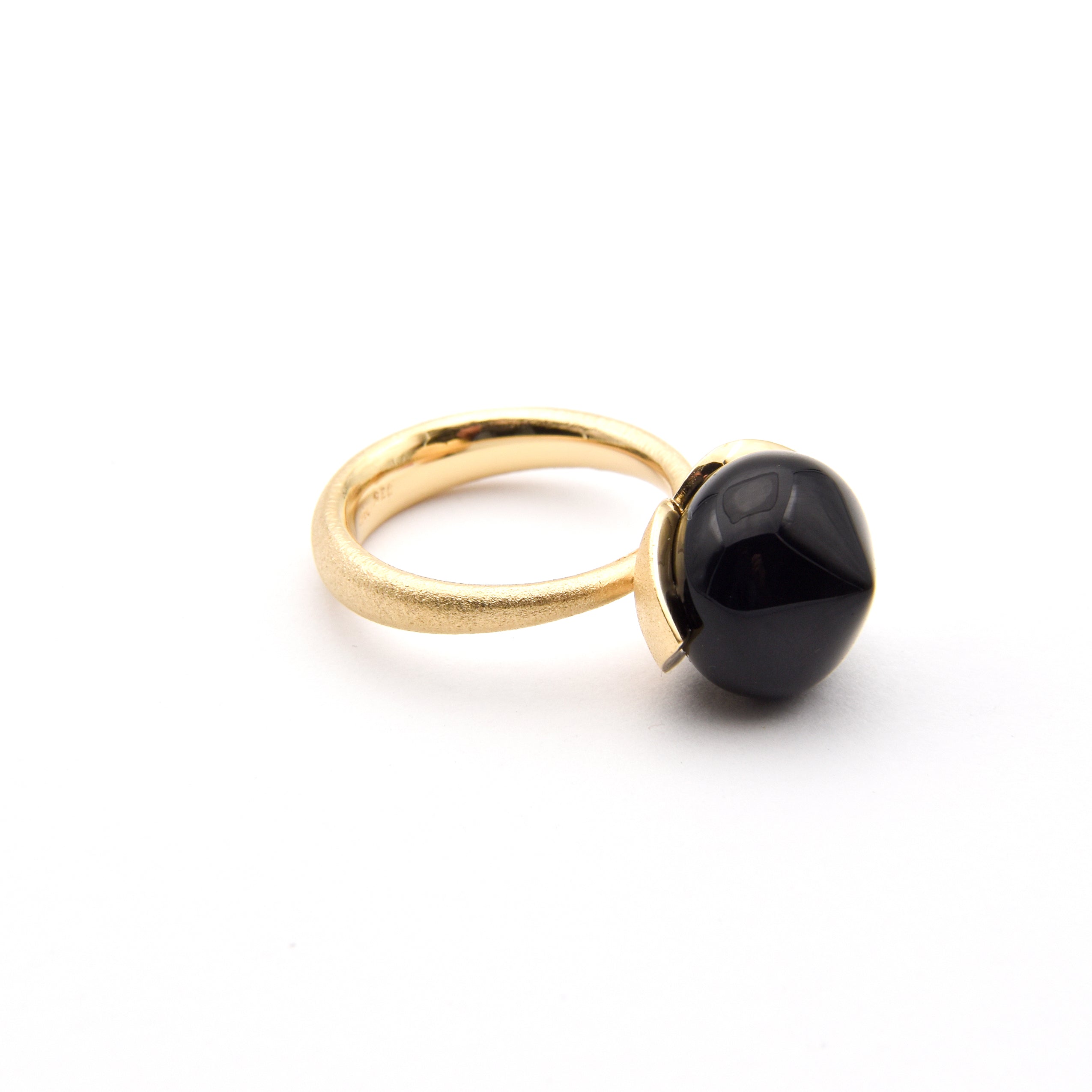 Dolce ring "stor" med onix 925/-.