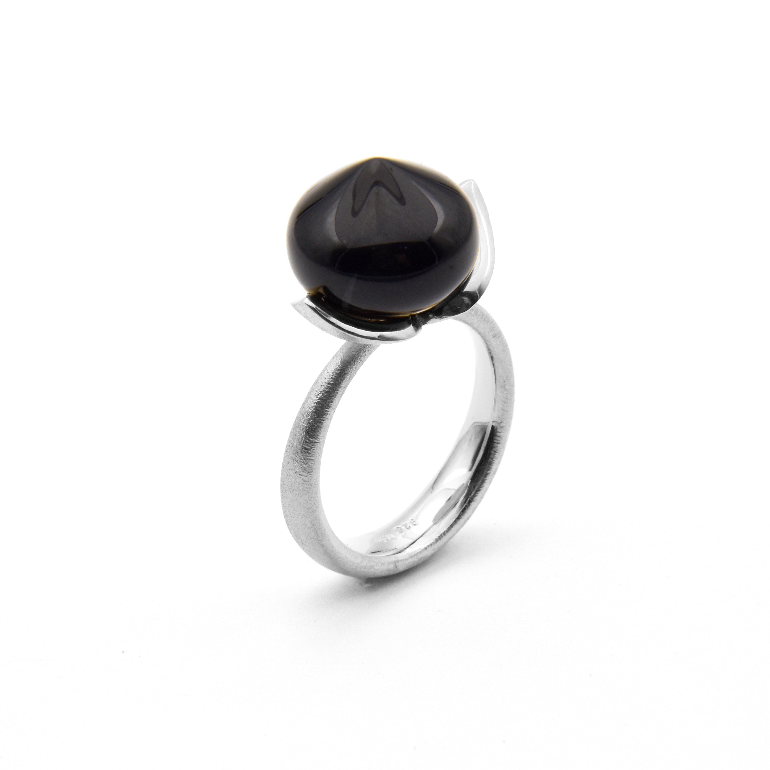 Dolce ring "stor" med onix 925/-.